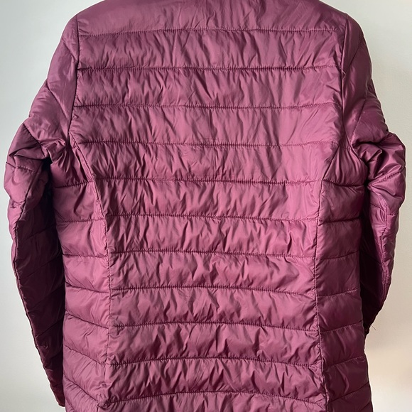 Amazon Essentials Women's, Red/Burgundy Lightweight, Long-Sleeve, Medium - Picture 6 of 9